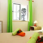 Bella Vista - Moradia Elegante Com Piscina Aquecivel E Jacuzzi Na Gale, Сasa de vacaciones *