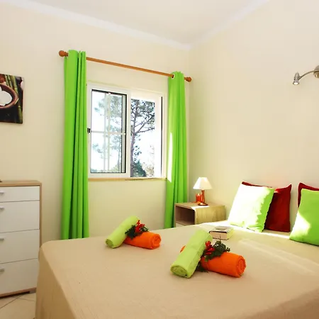 Bella Vista - Moradia Elegante Com Piscina Aquecível E Jacuzzi Na Galé, * Albufeira