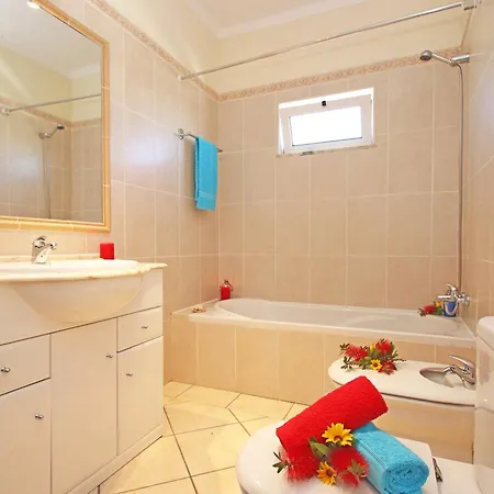 Bella Vista - Moradia Elegante Com Piscina Aquecível E Jacuzzi Na Galé, Casa vacanze